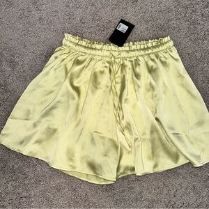 NWT Mystree Silky Green Flowy Shorts